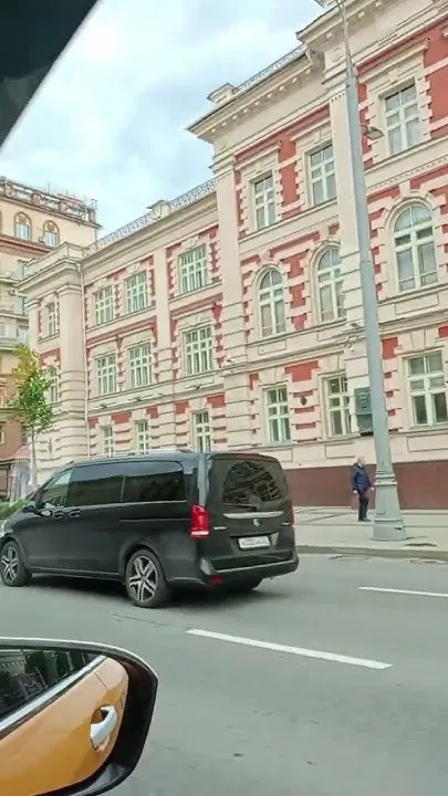 Как и где купить билет и добраться до места встречи